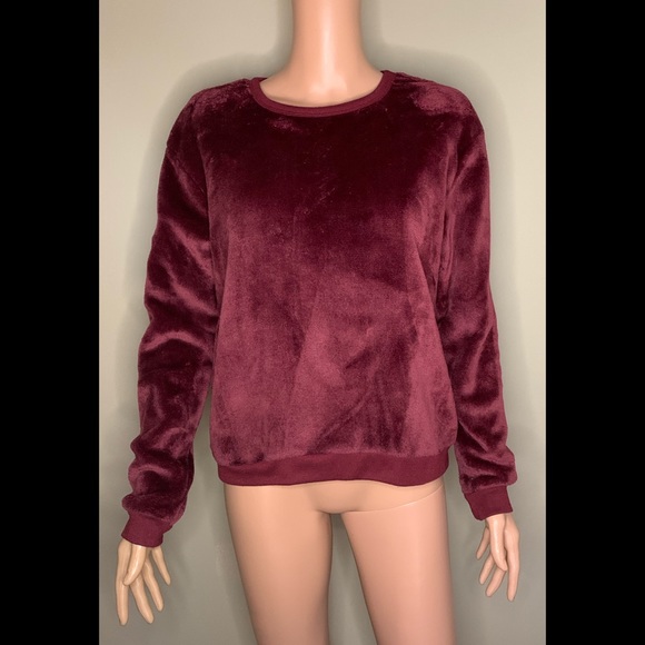 Soft and fuzzy sweaters - Picture 2 of 2